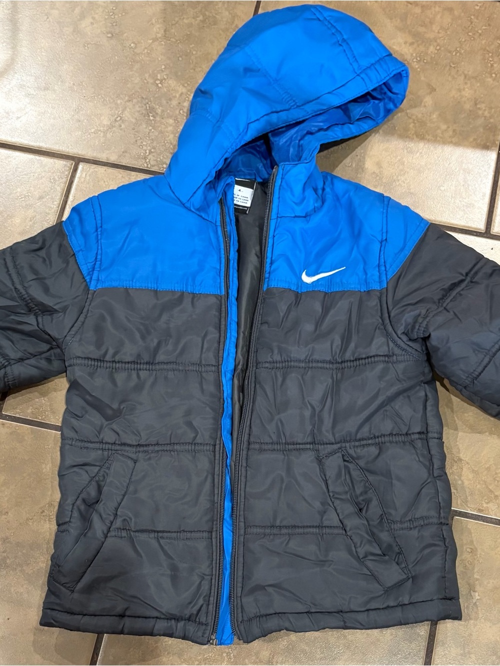 Nike Kids Hooded Puffer Jacket in Blue and Black size 4